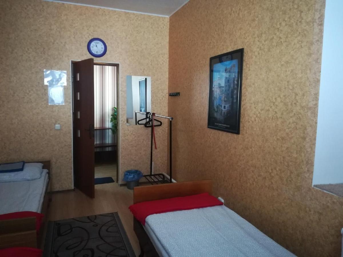 Hostel 3 Stars Na Oktyabryskoy Vitebsk Ngoại thất bức ảnh